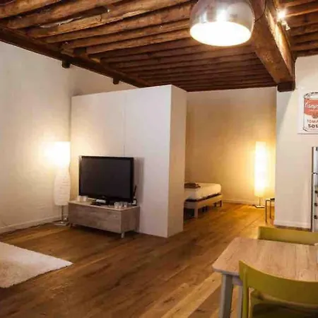 Apartment Centre Lucca